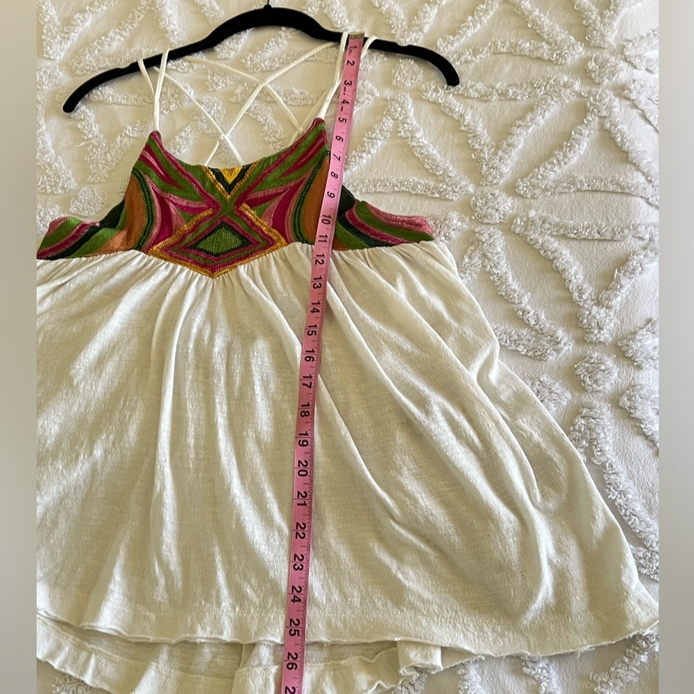 Free People White Flowy Pink and Green Bohemian Embroidered Tank Size Medium - Picture 12 of 13